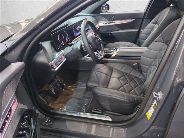 Used 2023 BMW 740i RWD image 17
