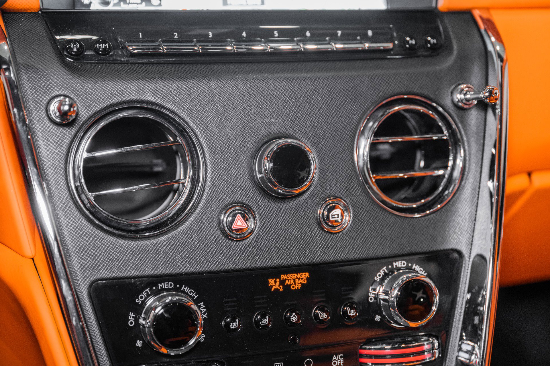 Used 2020 Rolls-Royce Cullinan image 40