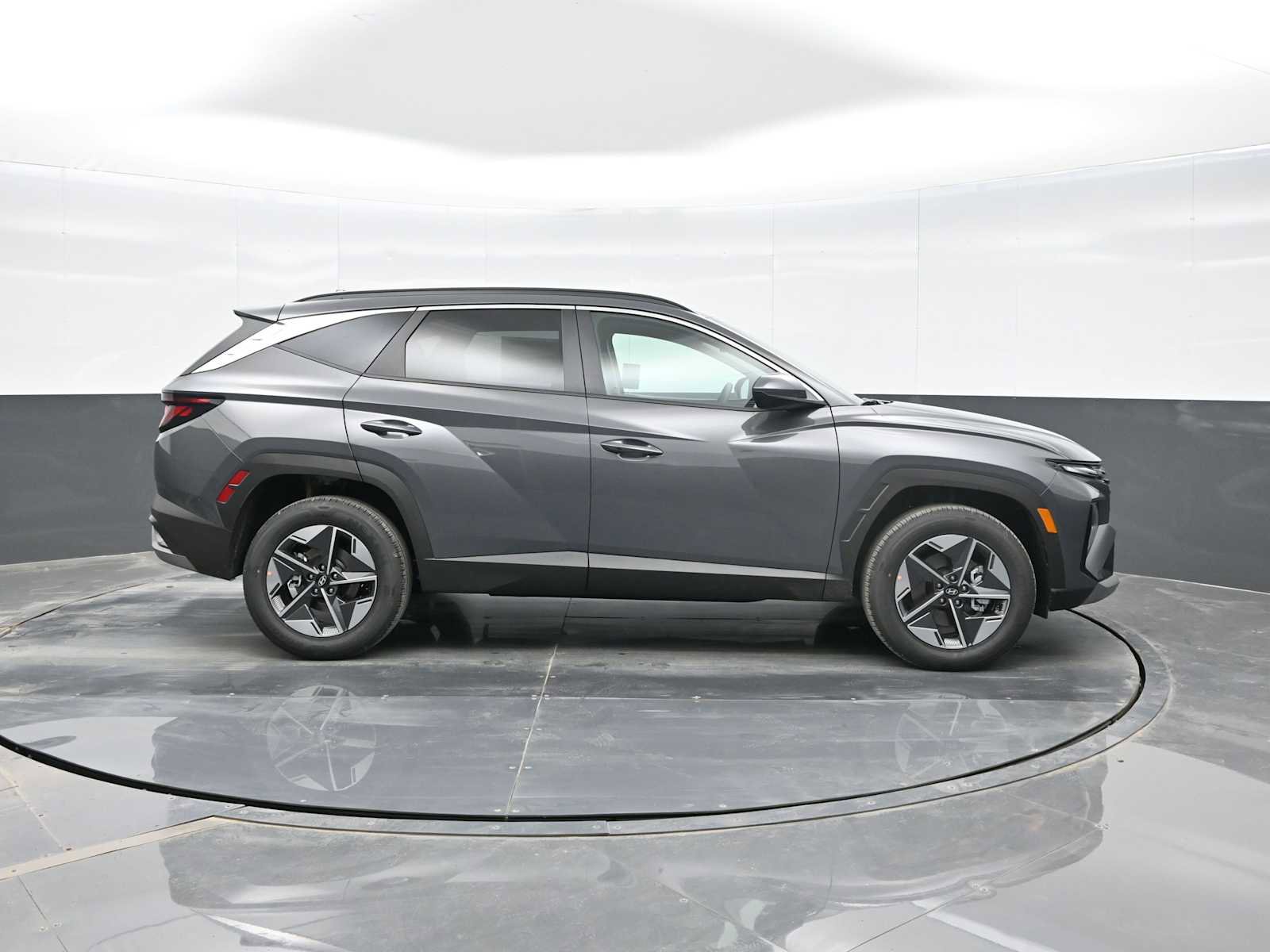 New 2026 Hyundai Tucson SEL w/ Tow & Go Package image 9