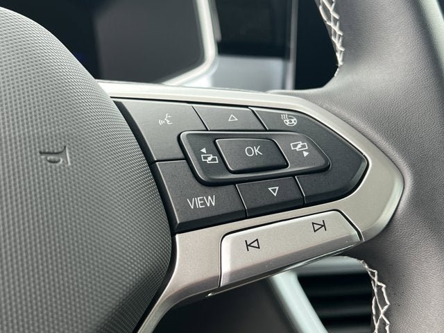 New 2025 Volkswagen Taos SE image 22