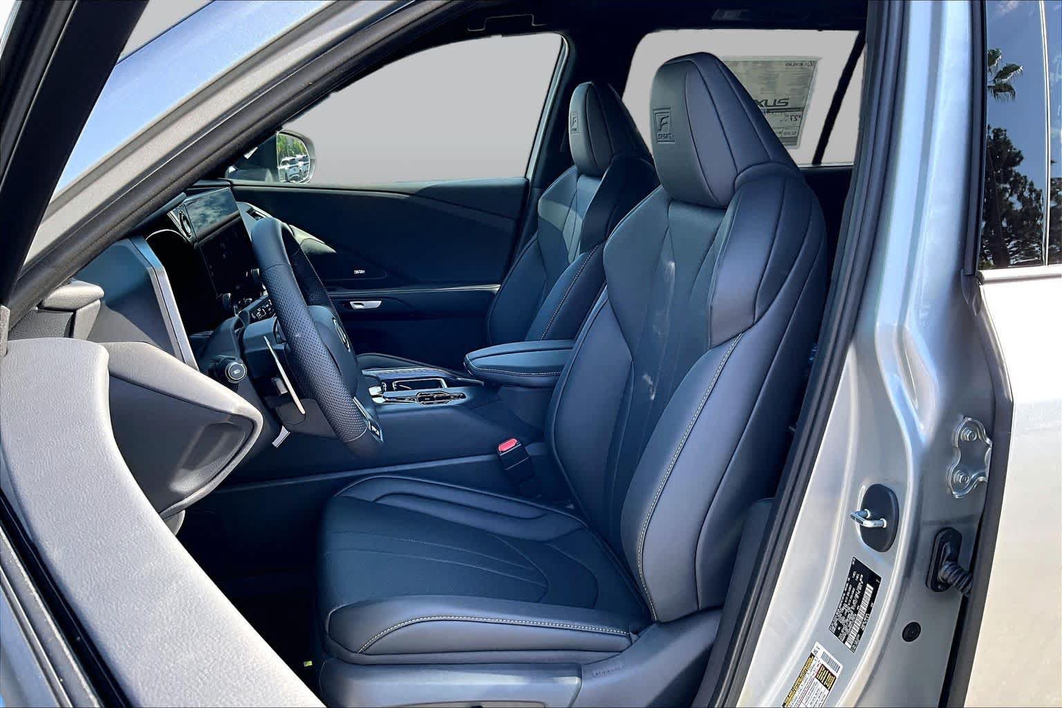 New 2026 Lexus TX 500h AWD image 18