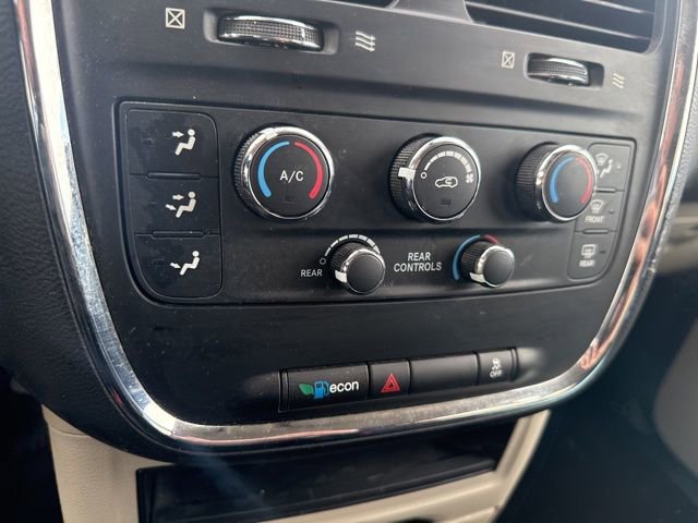 Used 2019 Dodge Grand Caravan SE w/ Rear Park Assist Package image 31