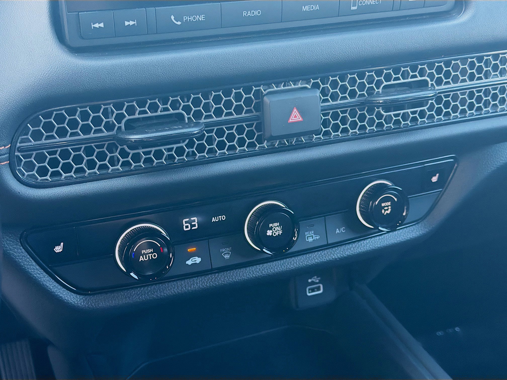 Used 2025 Honda HR-V Sport image 14