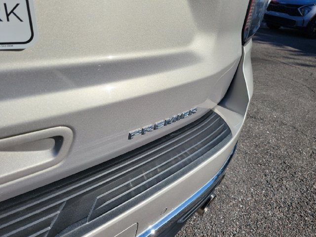 Used 2021 Chevrolet Tahoe Premier w/ Premium Package RWD image 8