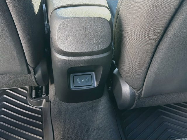 New 2026 Hyundai Elantra SE FWD image 24