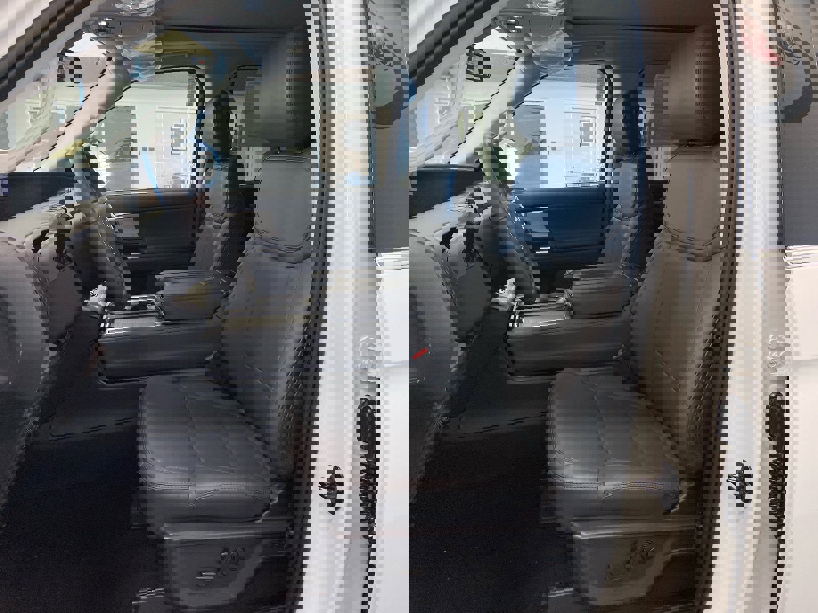 New 2026 Ford Expedition Active image 26