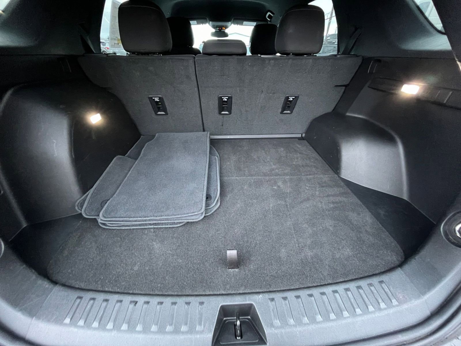 Used 2025 Chevrolet Equinox LT image 31