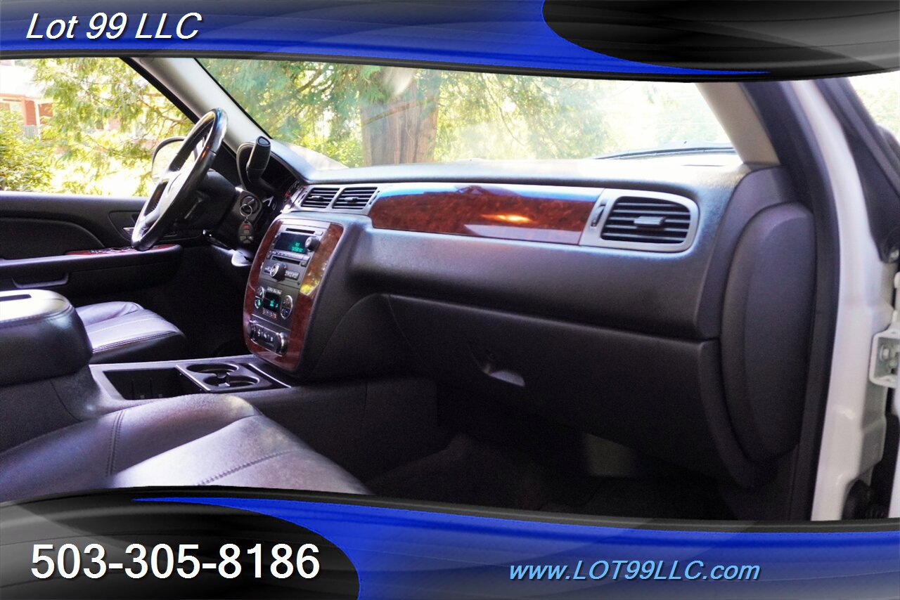Used 2009 Chevrolet Suburban LT AWD/4WD image 18