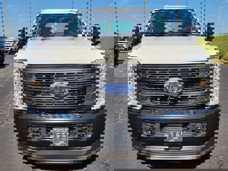 Used 2024 Ford F250 XL image 2