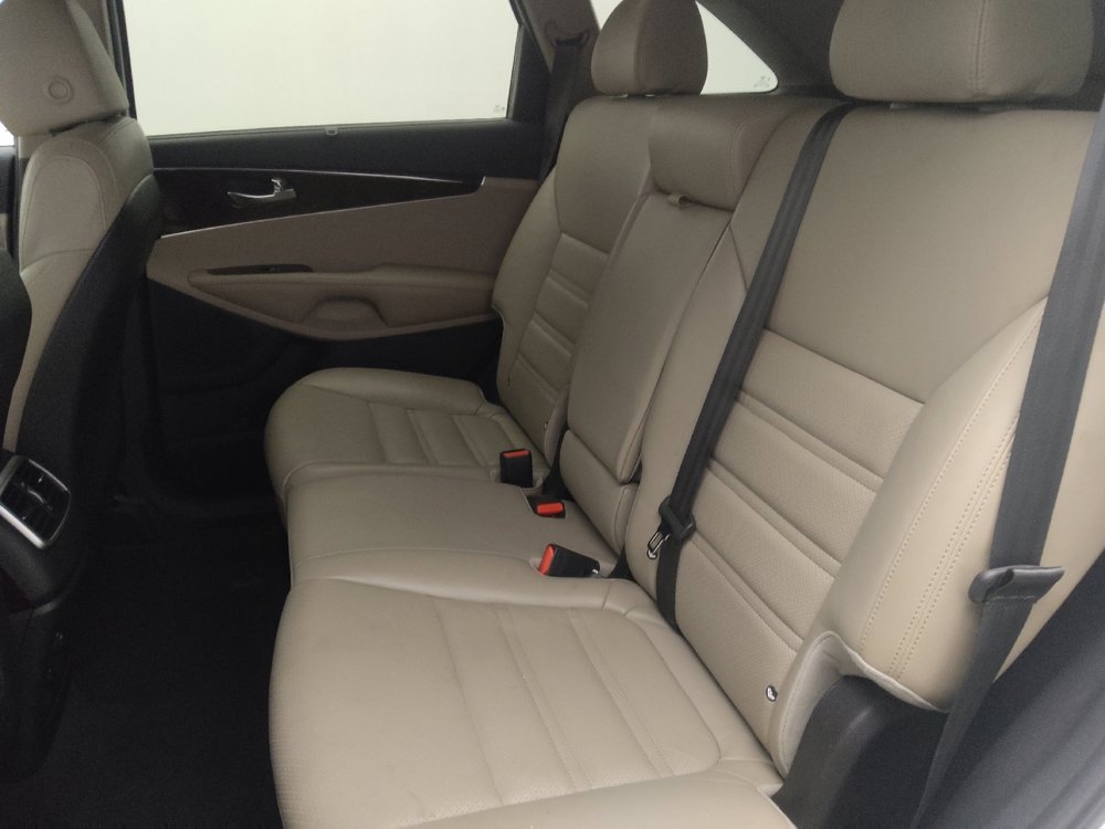 Used 2018 Kia Sorento EX image 18