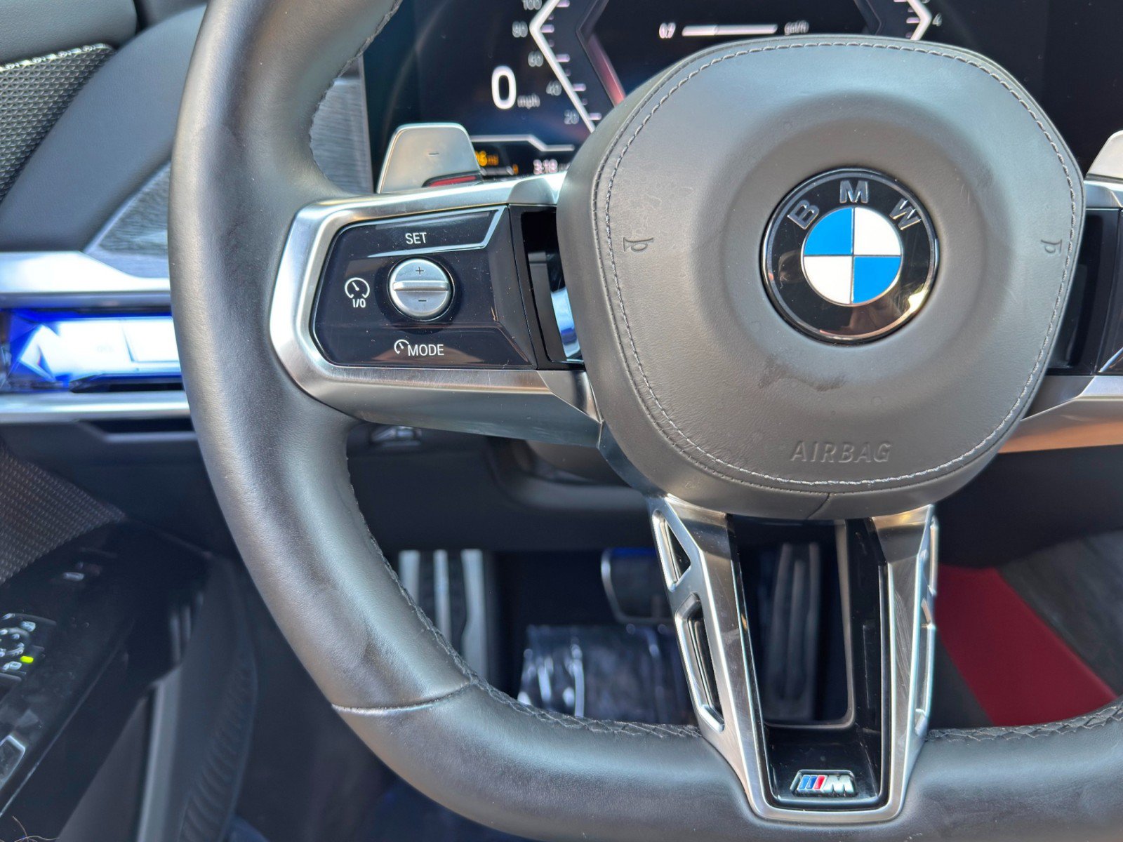 Used 2024 BMW 740i w/ Premium Package 2 RWD image 24