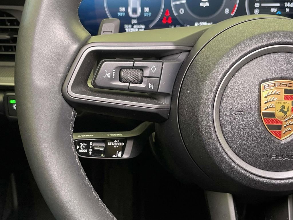 Certified 2025 Porsche 911 Carrera image 37