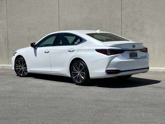 Used 2025 Lexus ES 300h w/ Premium Package FWD image 5