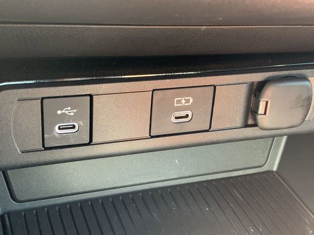 Used 2024 Toyota Prius Prime FWD image 27