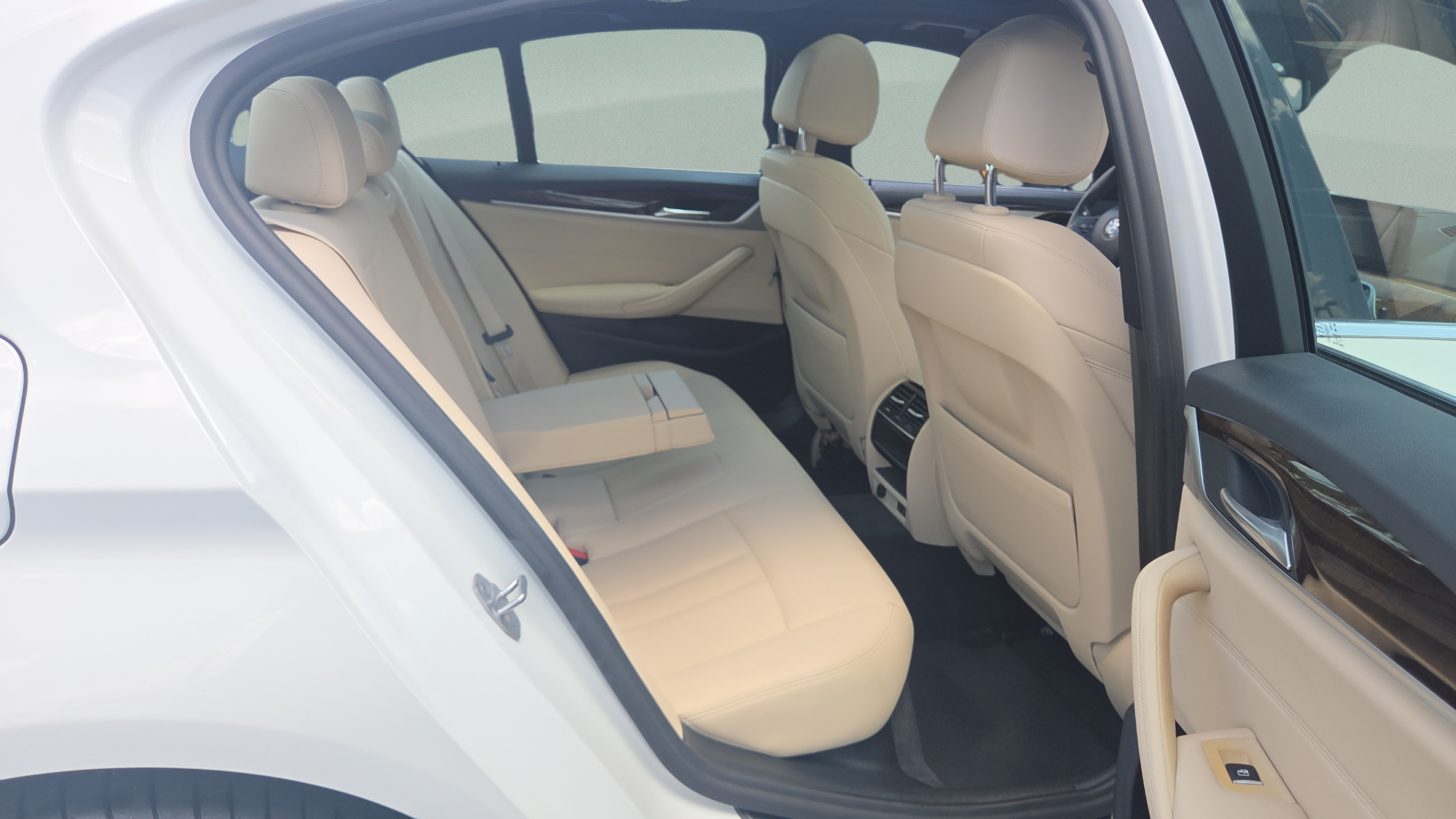 Used 2020 BMW 530i w/ Convenience Package RWD image 15