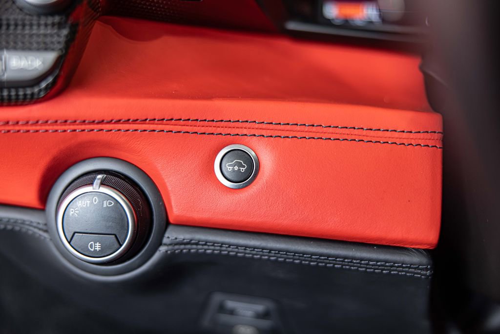 Used 2018 Ferrari 488 GTB image 28