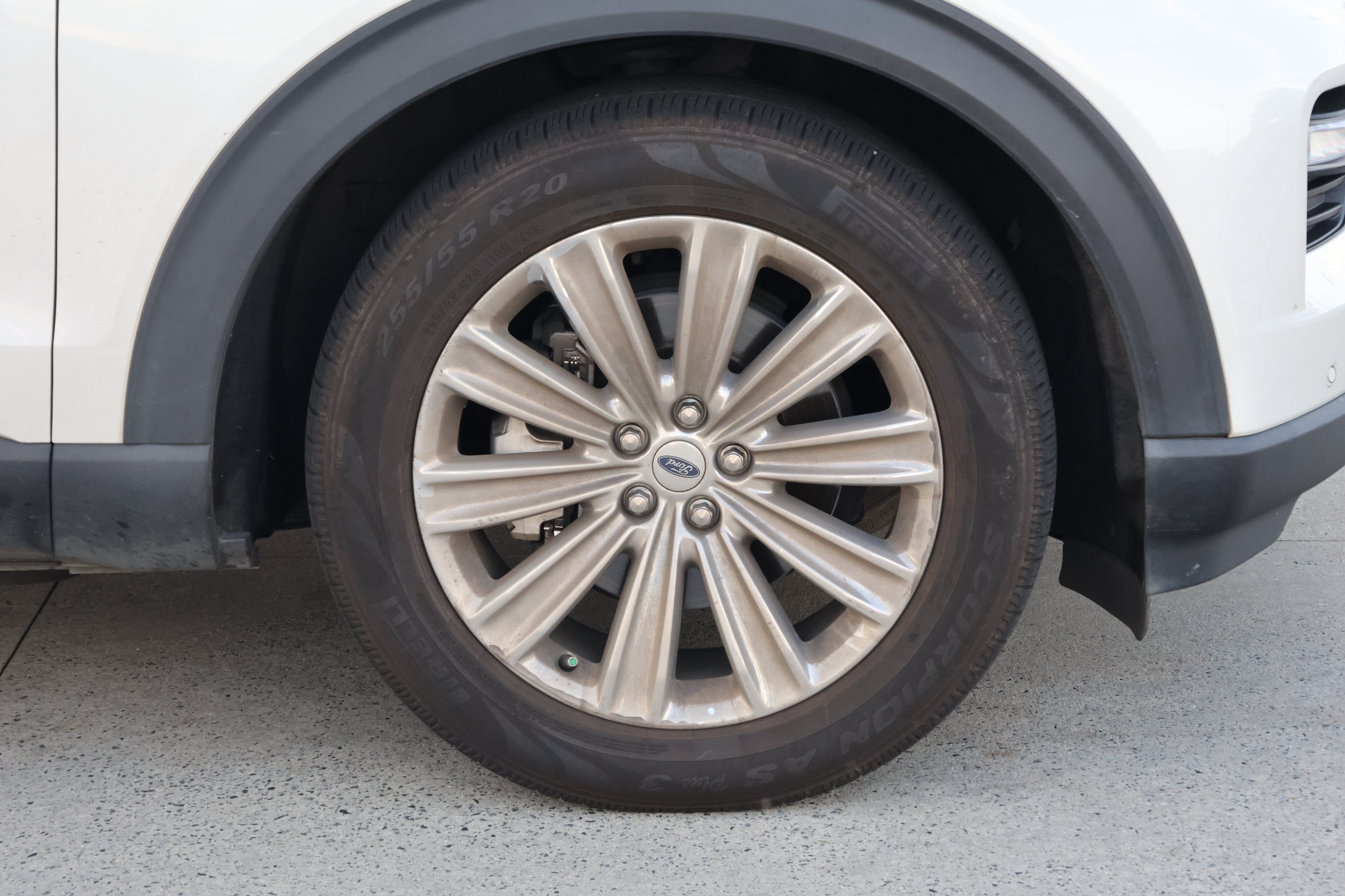Used 2020 Ford Explorer Limited RWD image 11