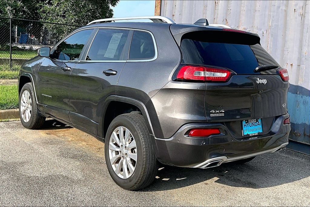 Used 2018 Jeep Cherokee Overland w/ Technology Group AWD/4WD image 6