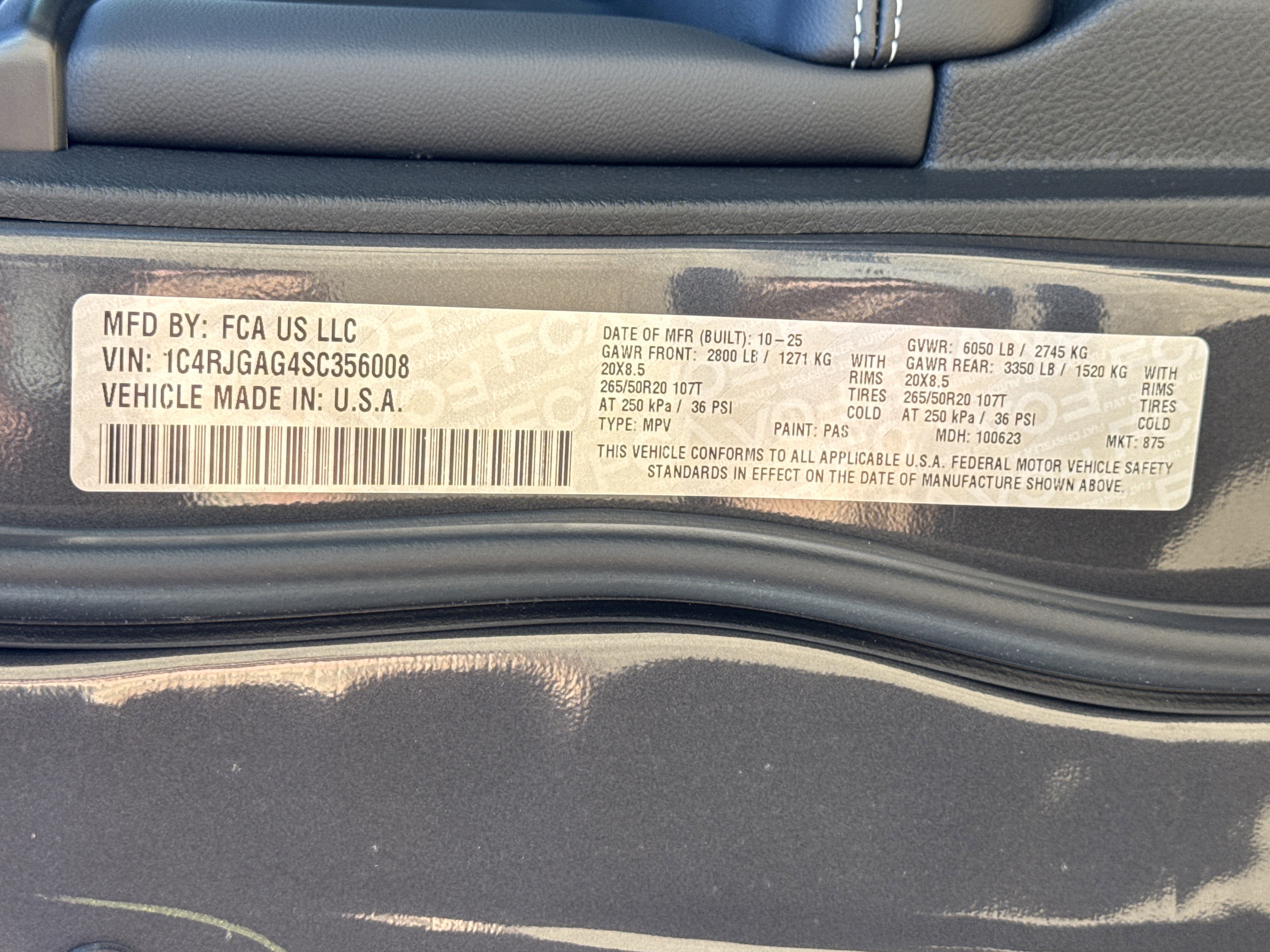 New 2025 Jeep Grand Cherokee Laredo image 22