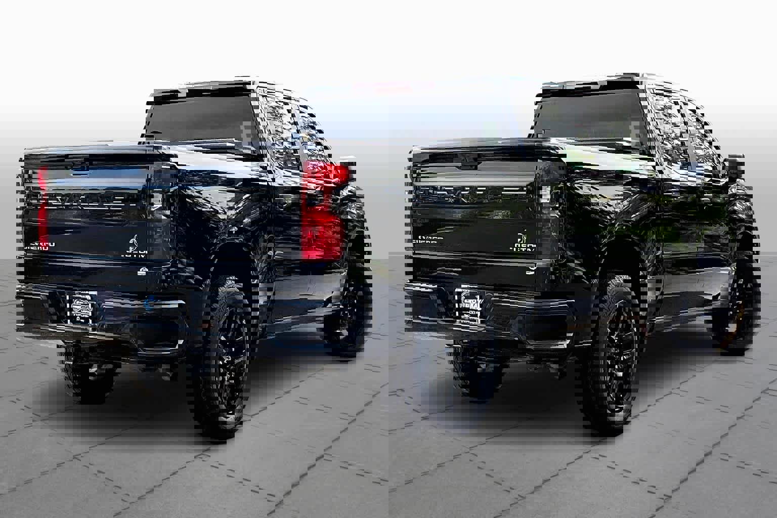 Used 2023 Chevrolet Silverado 1500 Custom image 13