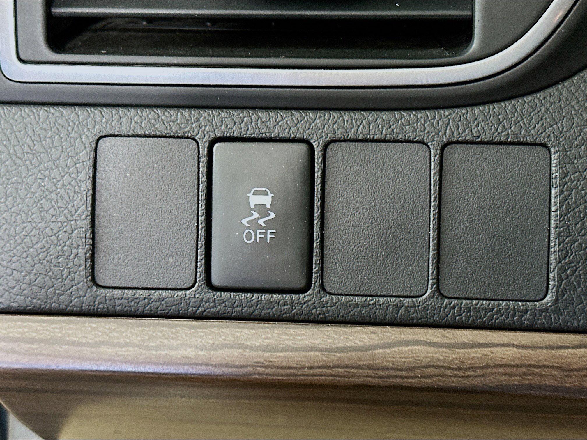 Used 2017 Toyota Camry LE w/ Protection Package (Q2) FWD image 16