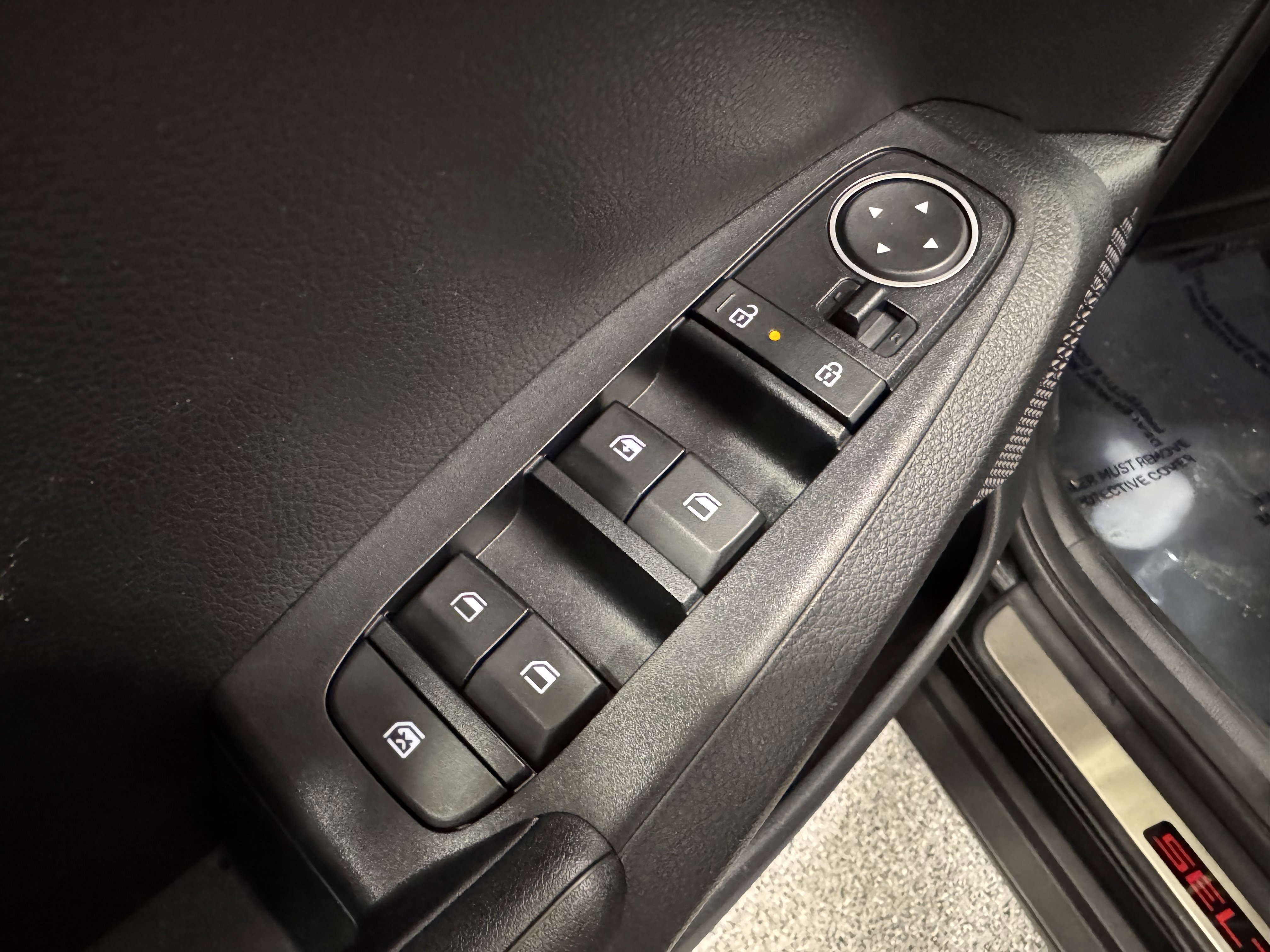 Certified 2025 Kia Seltos LX image 22