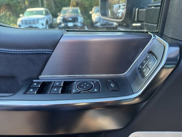 New 2026 Ford F350 Platinum w/ FX4 Off-Road Package image 12