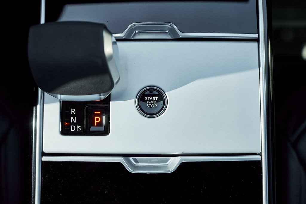 Used 2025 Land Rover Range Rover Long Wheelbase Autobiography image 70