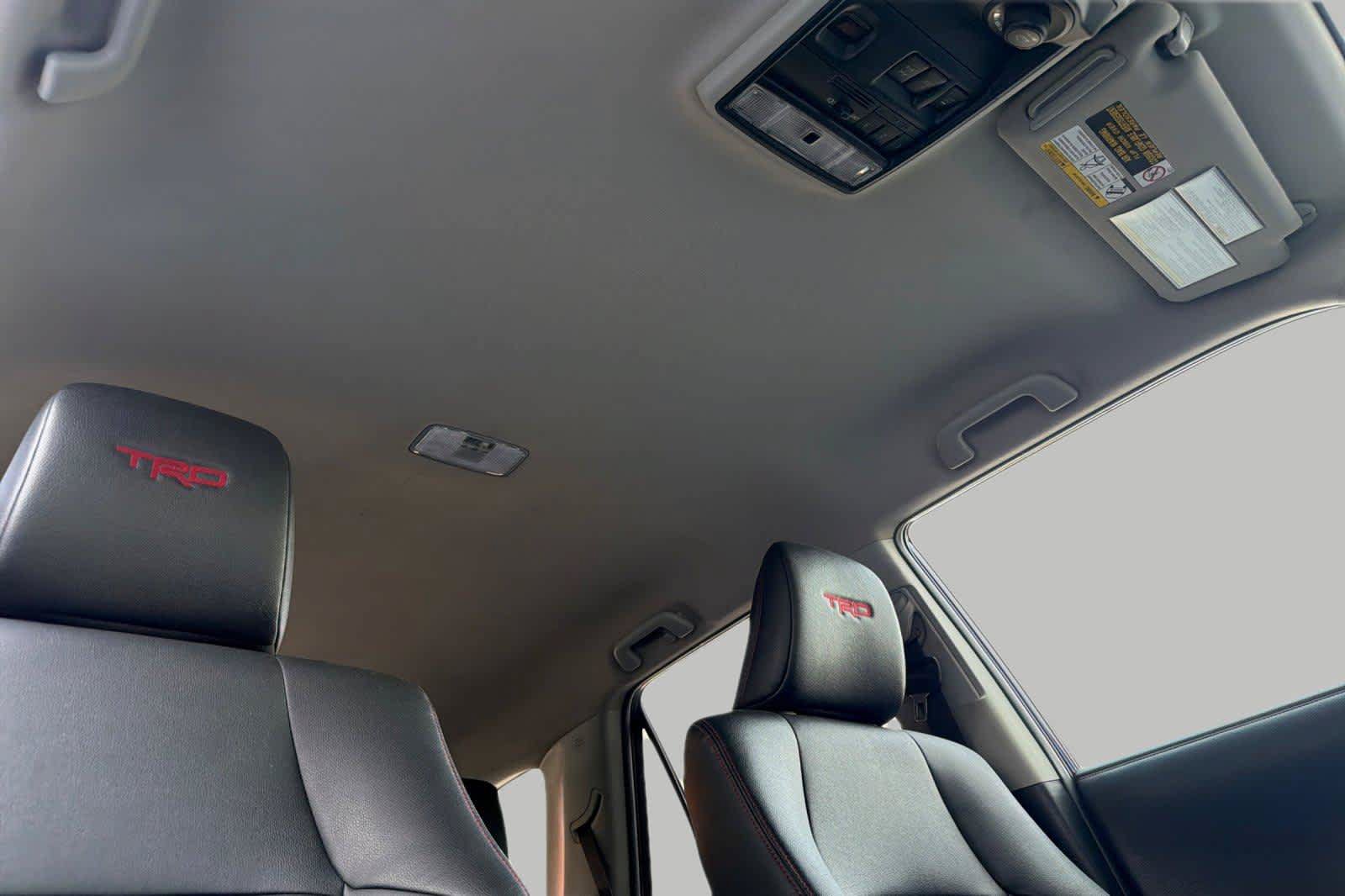 Used 2020 Toyota 4Runner TRD Off-Road Premium AWD/4WD image 19