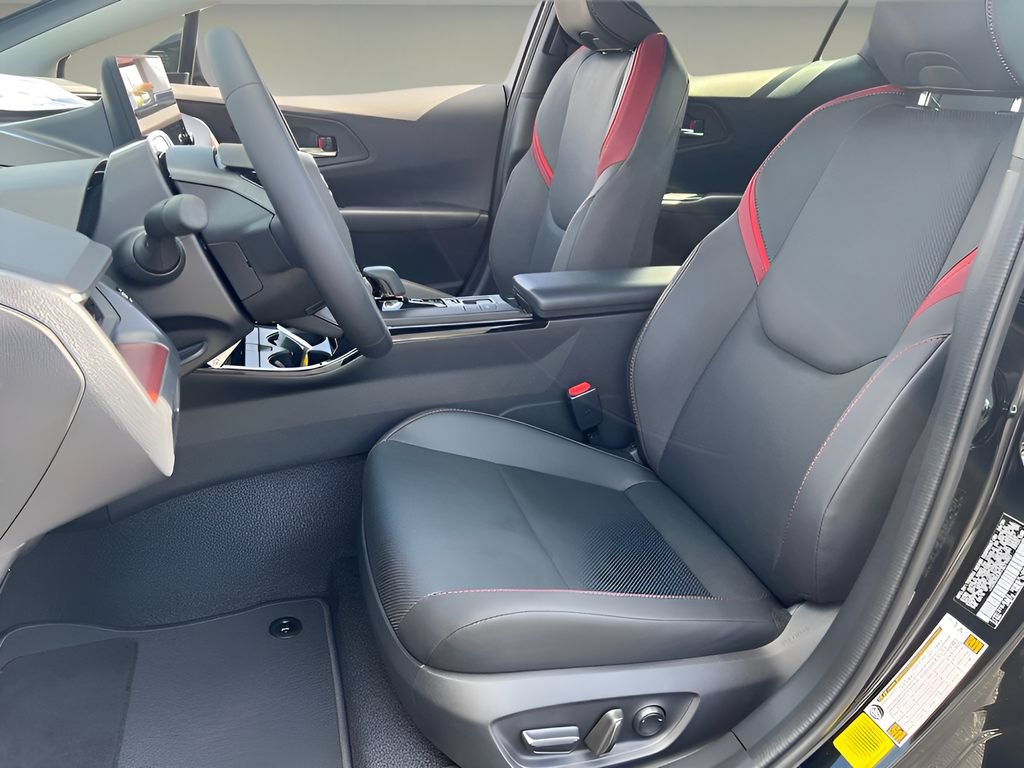 New 2026 Toyota Prius Plug-In Hybrid FWD image 11