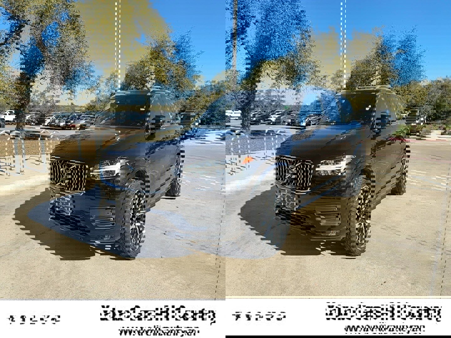 Used 2020 Volvo XC90 T6 Momentum w/ Advanced Package image 1