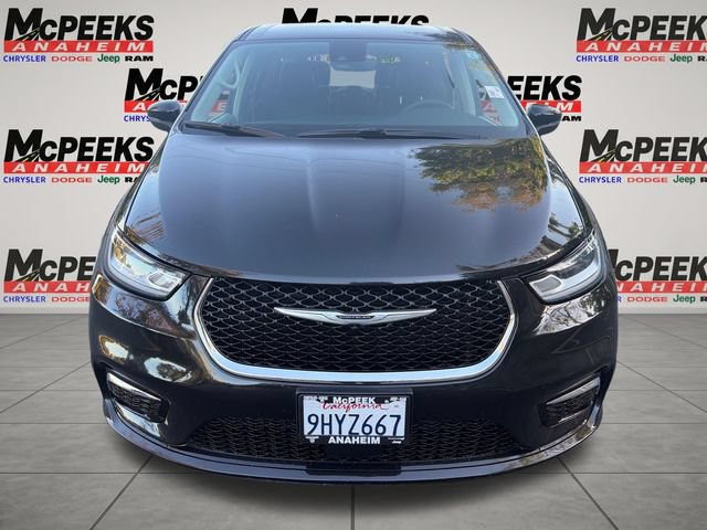 Used 2023 Chrysler Pacifica Touring-L FWD image 8