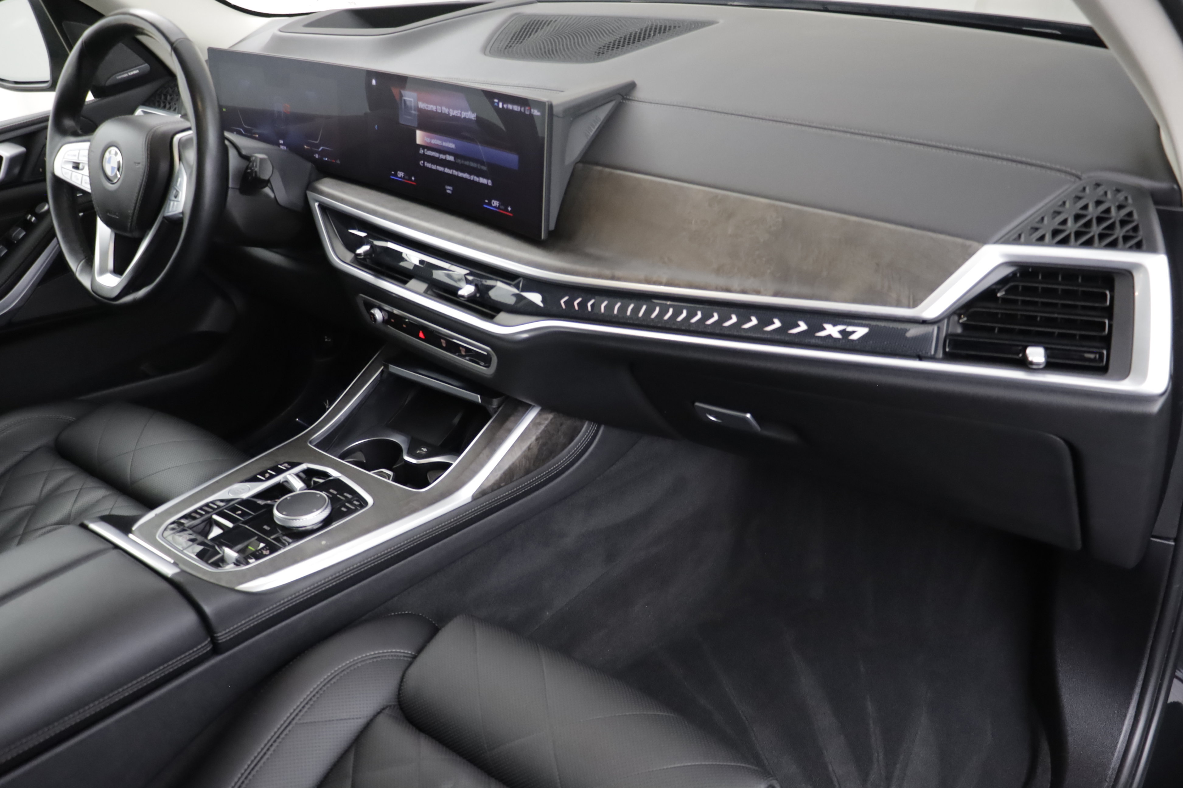 Used 2023 BMW X7 xDrive40i w/ Premium Package AWD/4WD image 19