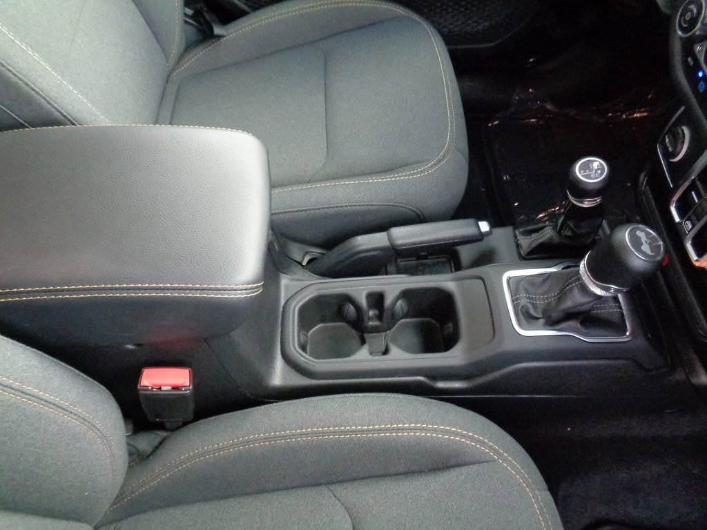 Certified 2025 Jeep Wrangler Unlimited Sahara w/ Safety Group image 16