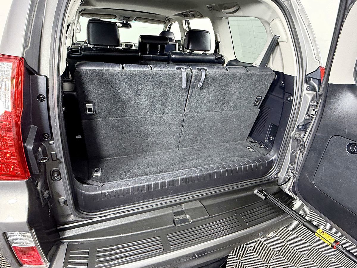 Used 2012 Lexus GX 460 Premium image 59
