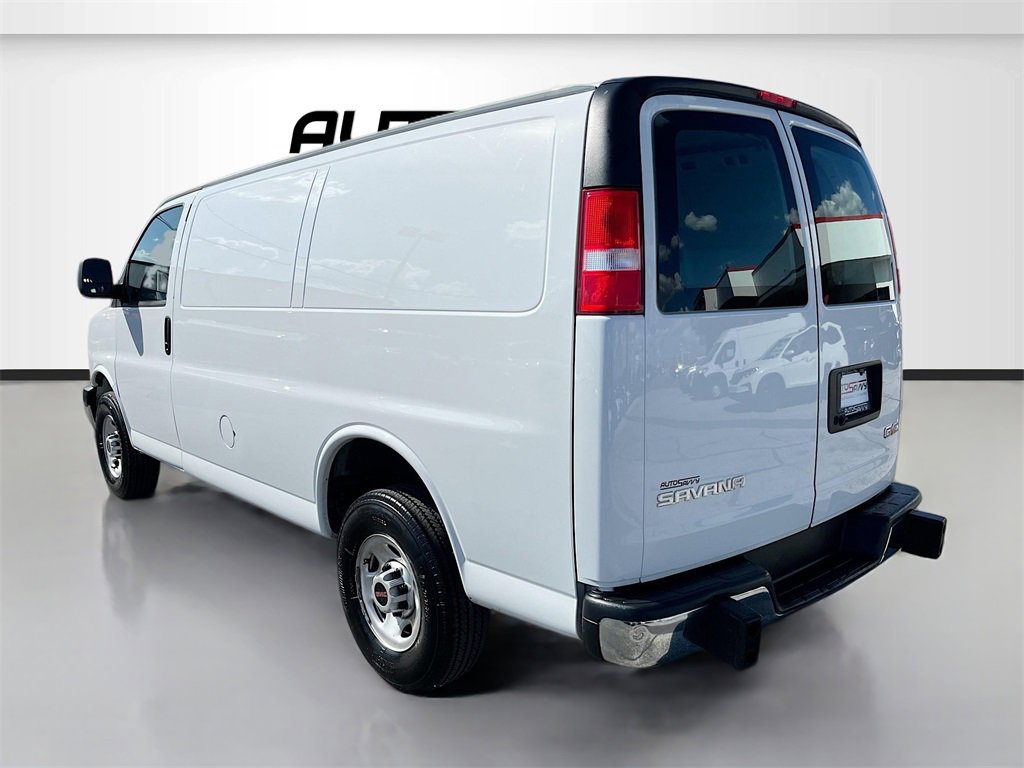 Used 2024 GMC Savana 2500 w/ Driver Convenience Package image 5