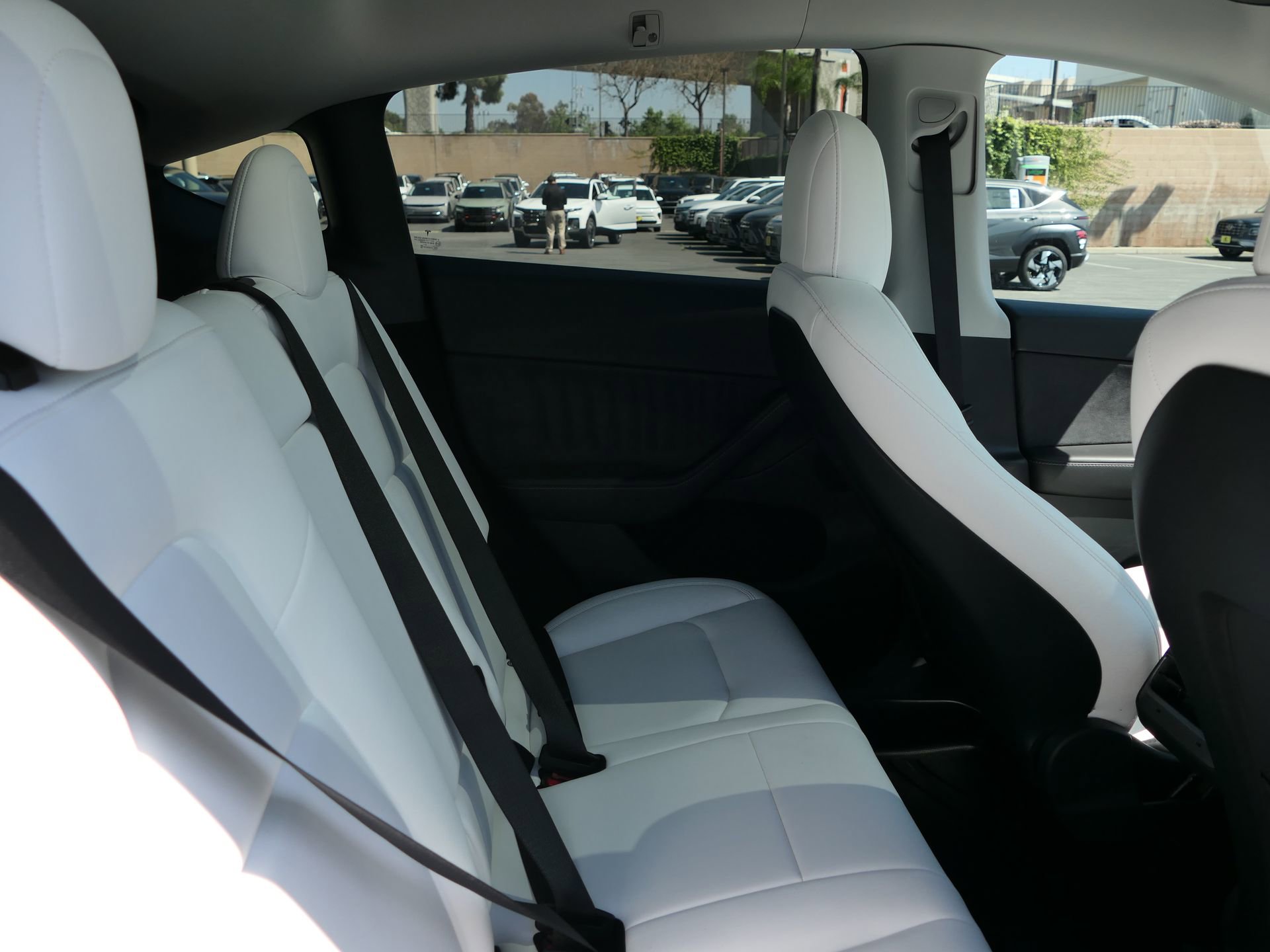 Used 2023 Tesla Model Y Long Range image 23