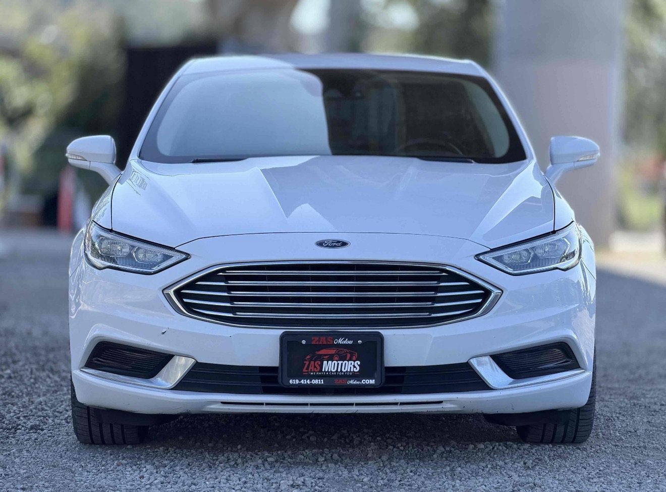 Used 2017 Ford Fusion SE w/ Equipment Group 602A FWD image 4