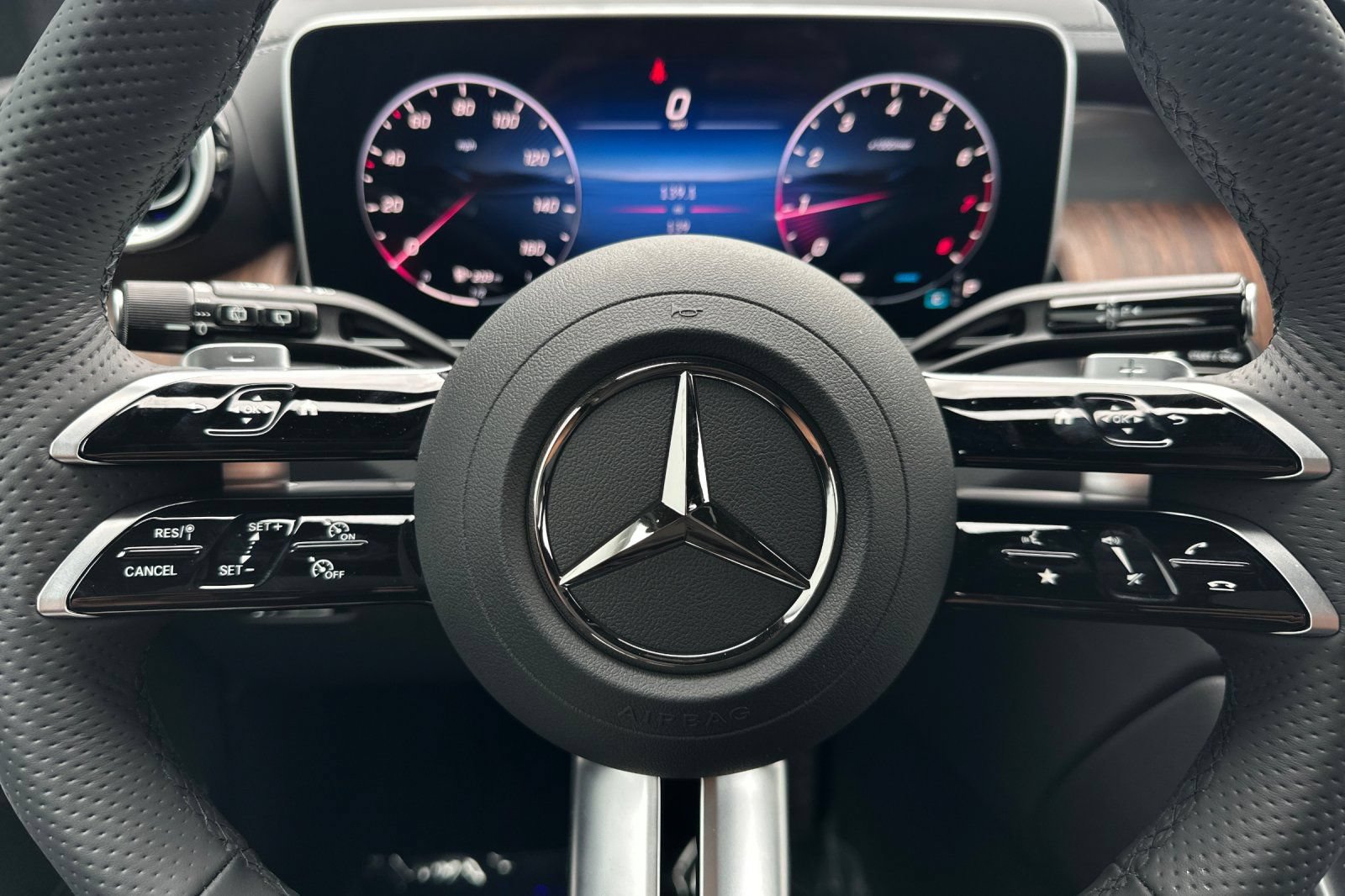 New 2025 Mercedes-Benz GLC 300 4MATIC image 28