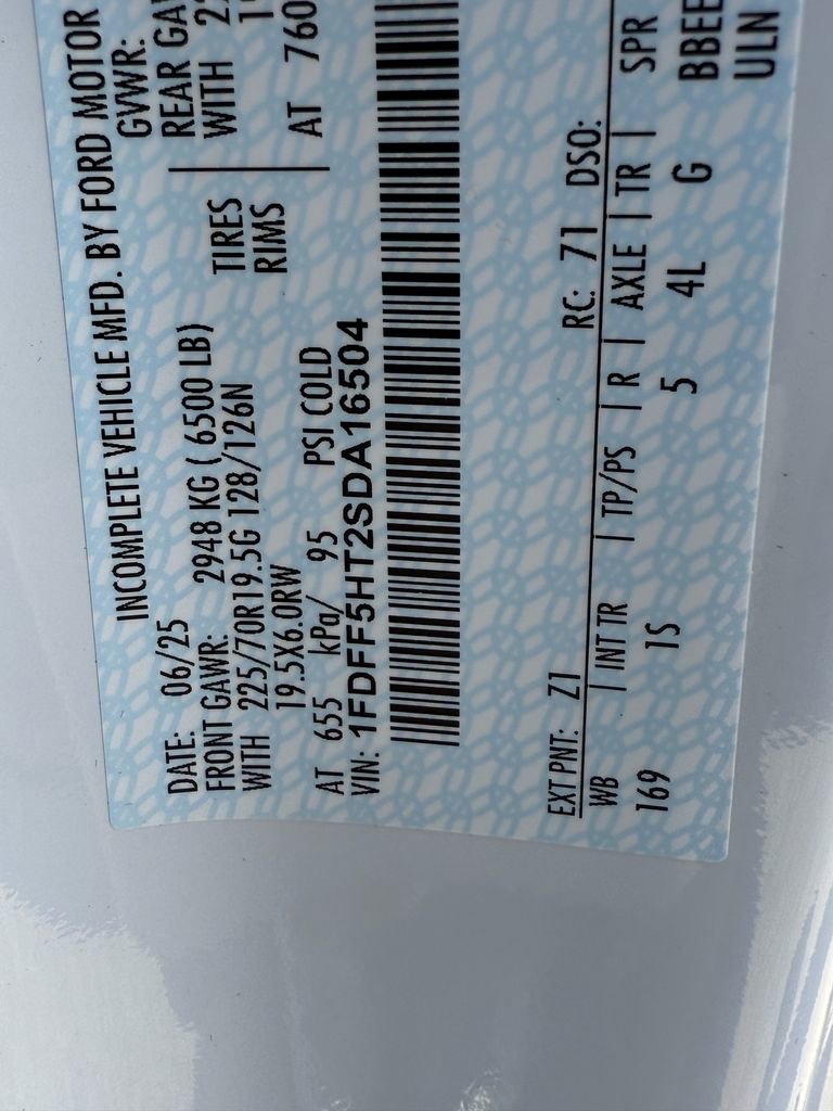 New 2025 Ford F550 4x4 Regular Cab Super Duty image 31