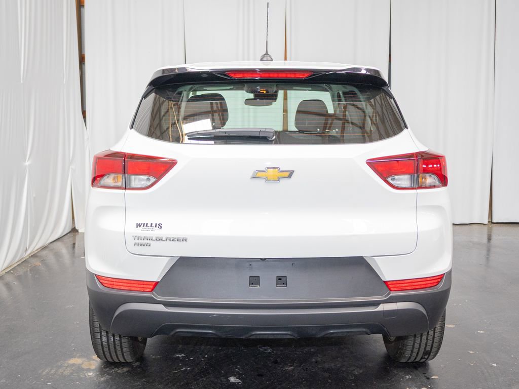 Used 2023 Chevrolet TrailBlazer LS AWD/4WD image 3