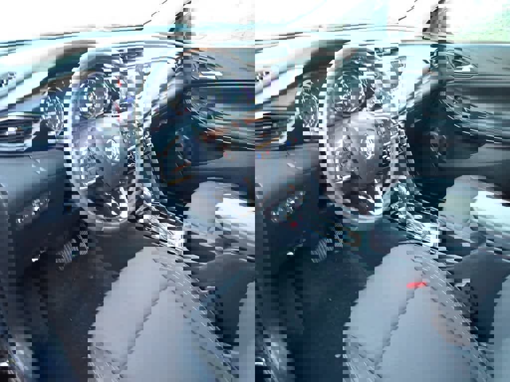 Certified 2023 Buick Encore GX Select image 18