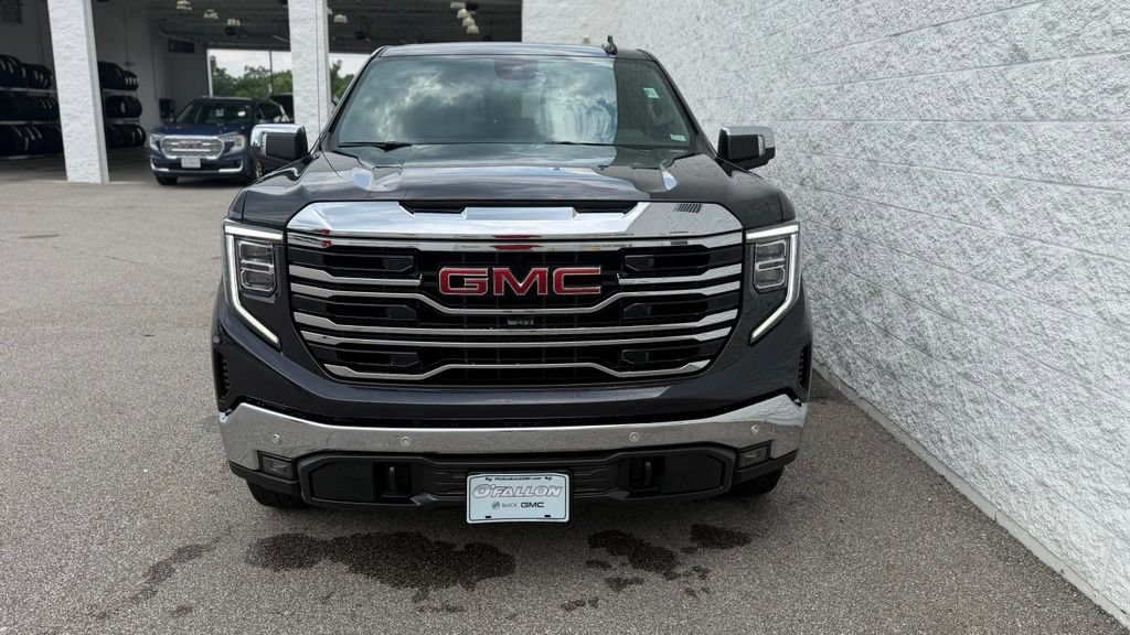 Used 2024 GMC Sierra 1500 SLT w/ SLT Premium Plus Package AWD/4WD image 11