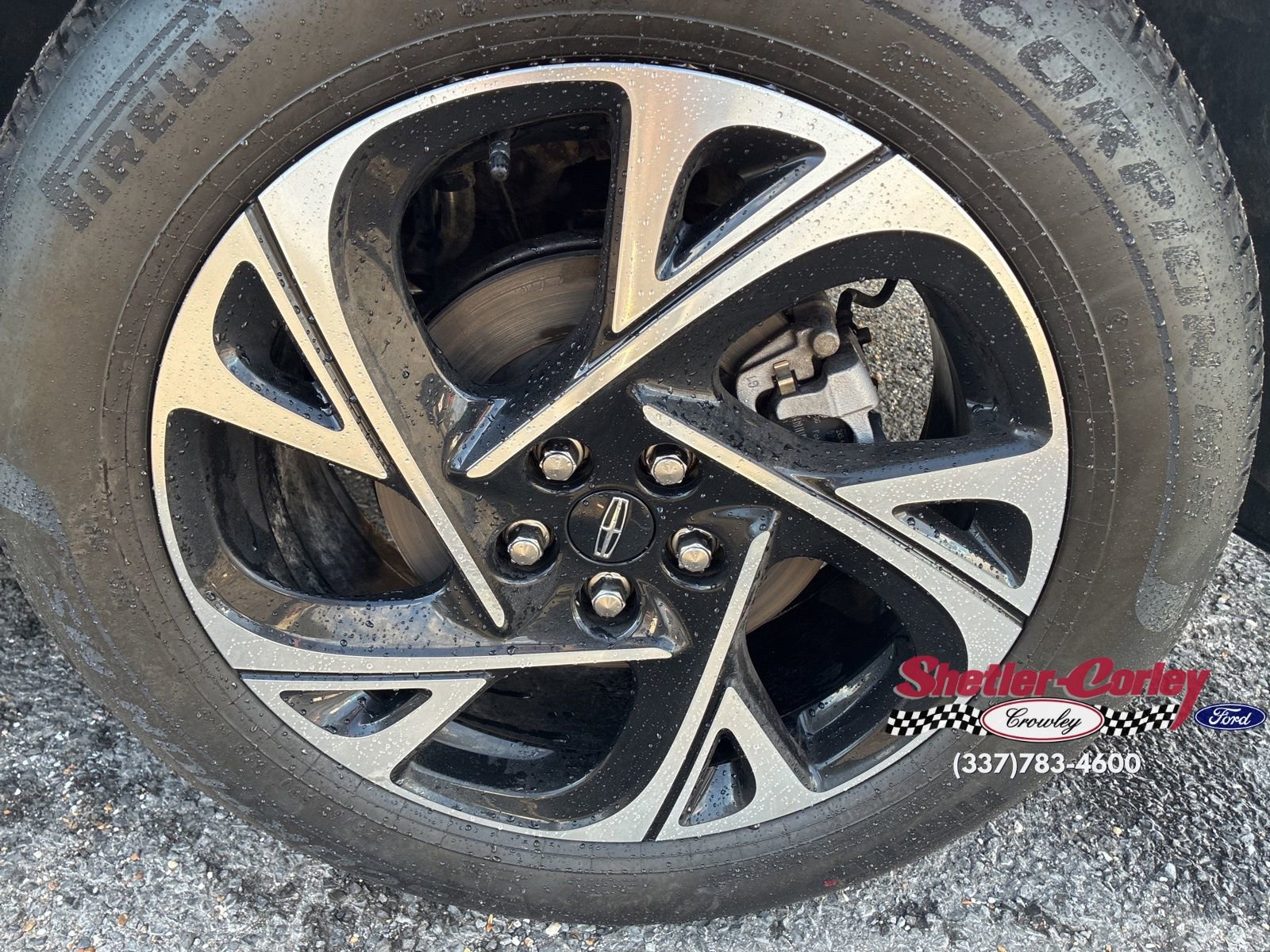 Used 2025 Lincoln Nautilus Premier w/ Equipment Group 102A image 8