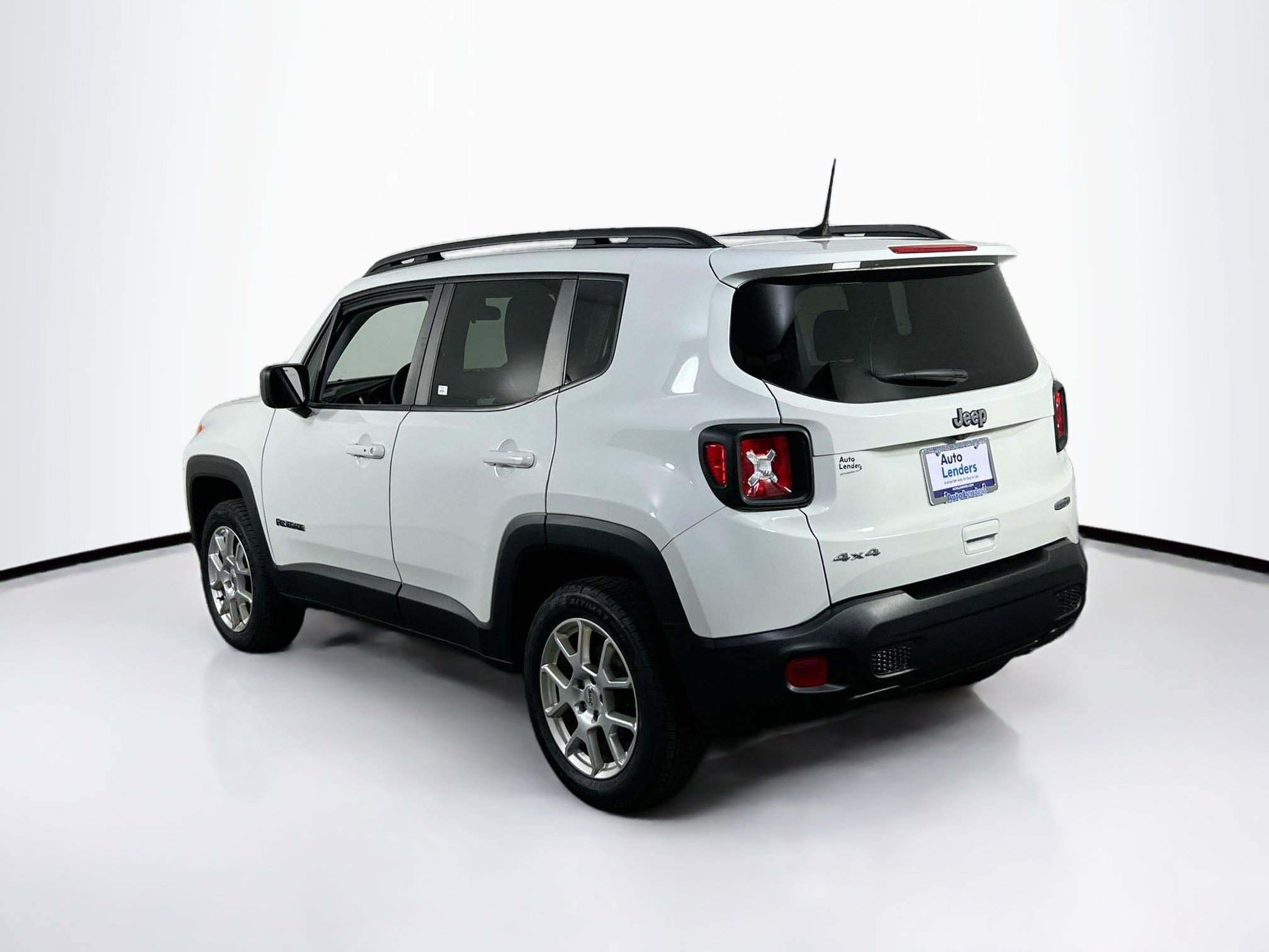 Used 2022 Jeep Renegade Latitude AWD/4WD image 7