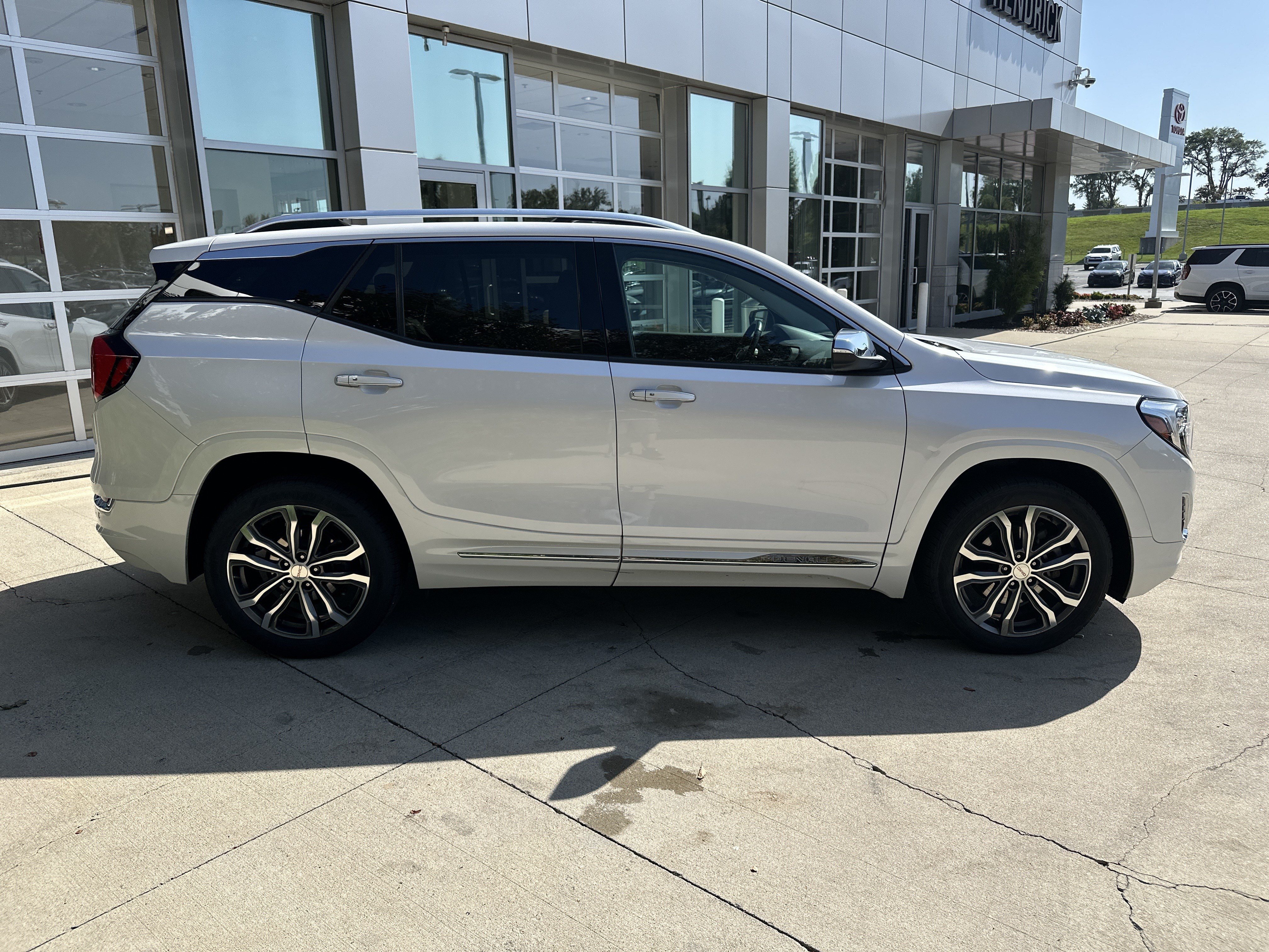 Used 2020 GMC Terrain Denali w/ LPO, Cargo Package AWD/4WD image 10