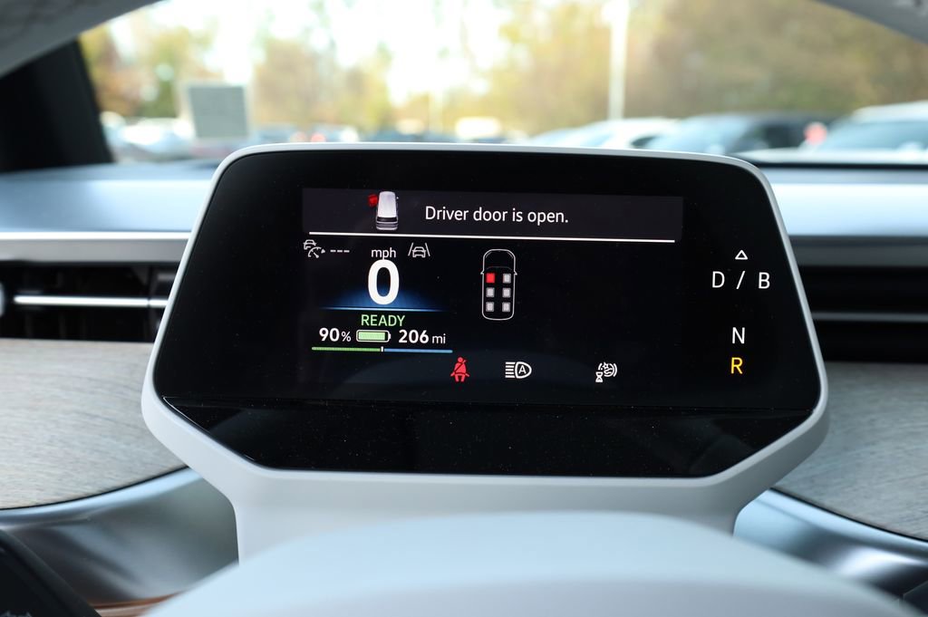 Used 2025 Volkswagen ID. Buzz 1st Edition image 32