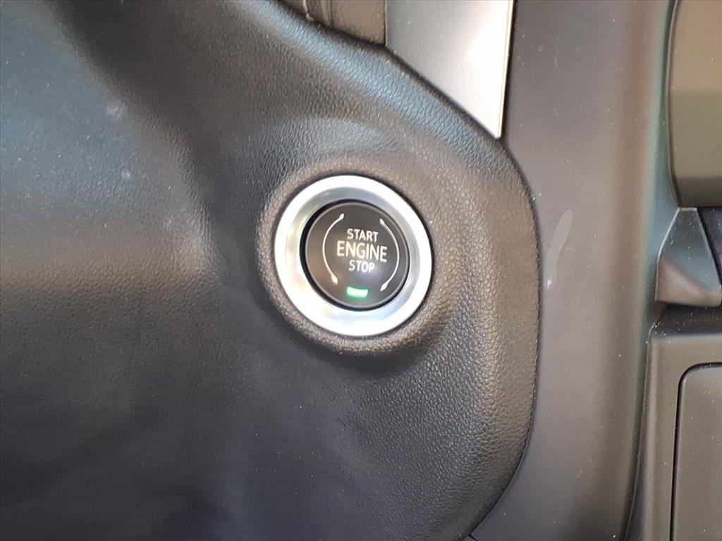 Used 2021 Chevrolet Silverado 1500 LT image 16