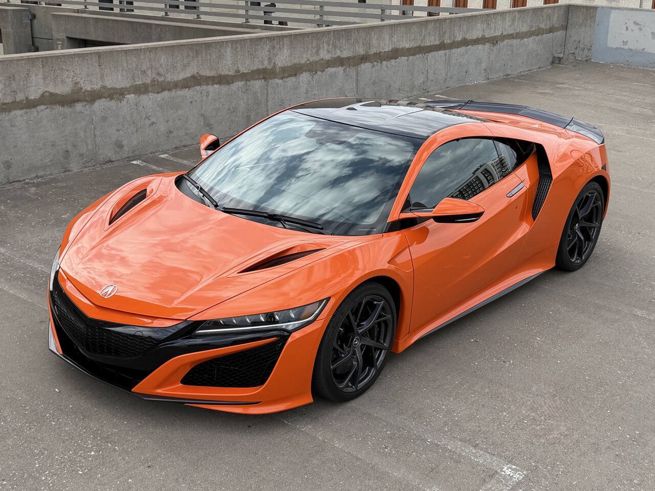 Used 2019 Acura NSX AWD/4WD image 2