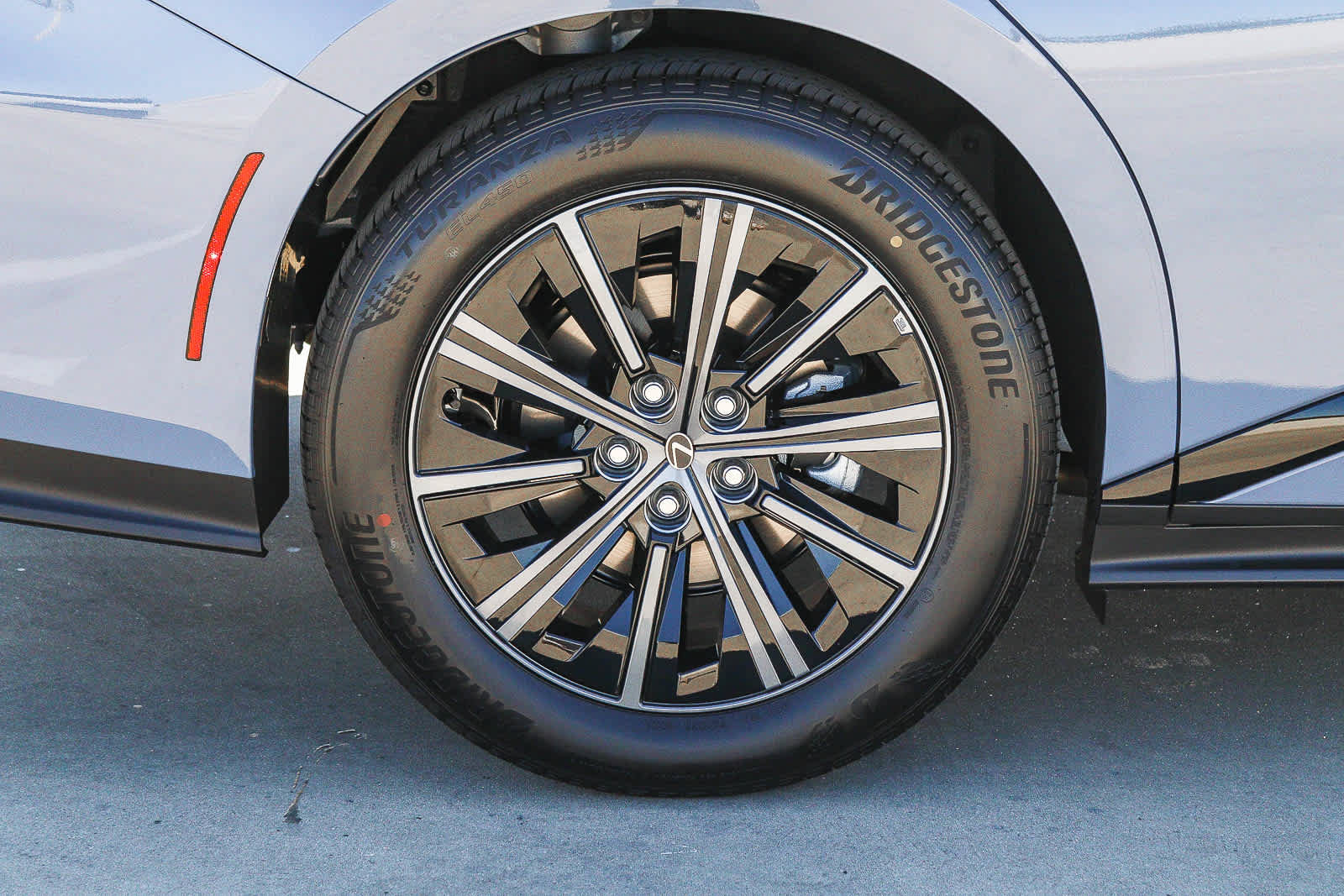 New 2026 Lexus ES 350h w/ Convenience Package FWD image 10